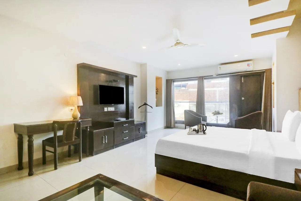 Townhouse 517 La Sapphire Near Delhi Airport Hotel New Delhi