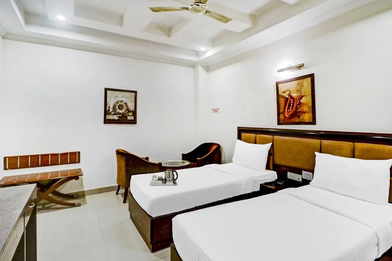 Townhouse 517 La Sapphire Near Delhi Airport Hotel New Delhi 4*,  India