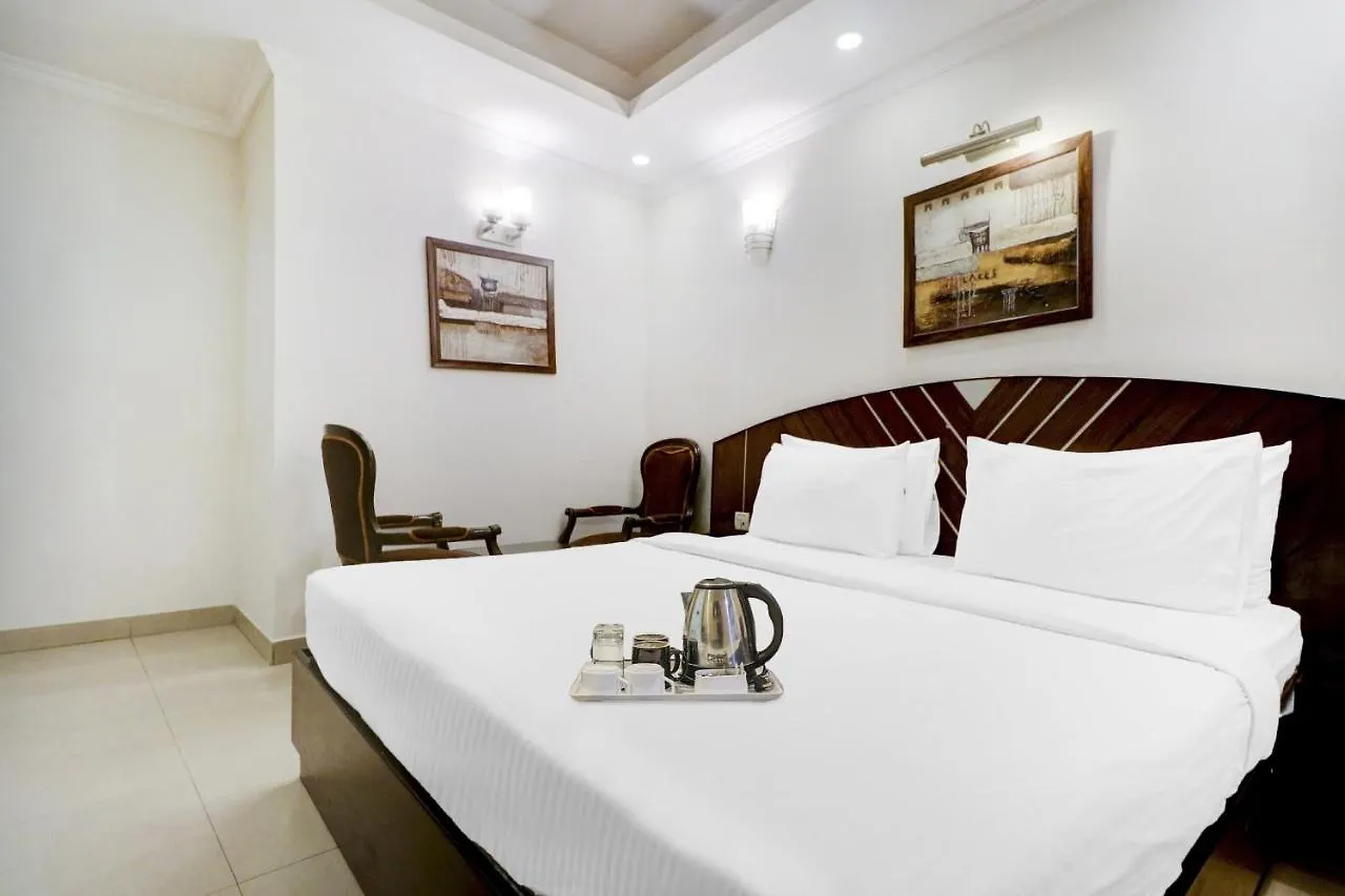 Townhouse 517 La Sapphire Near Delhi Airport Hotel New Delhi