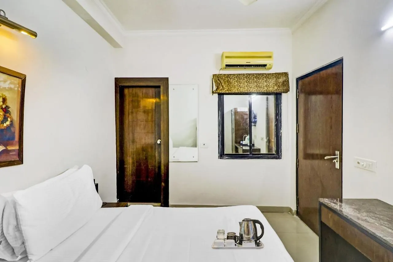 Townhouse 517 La Sapphire Near Delhi Airport Hotel New Delhi